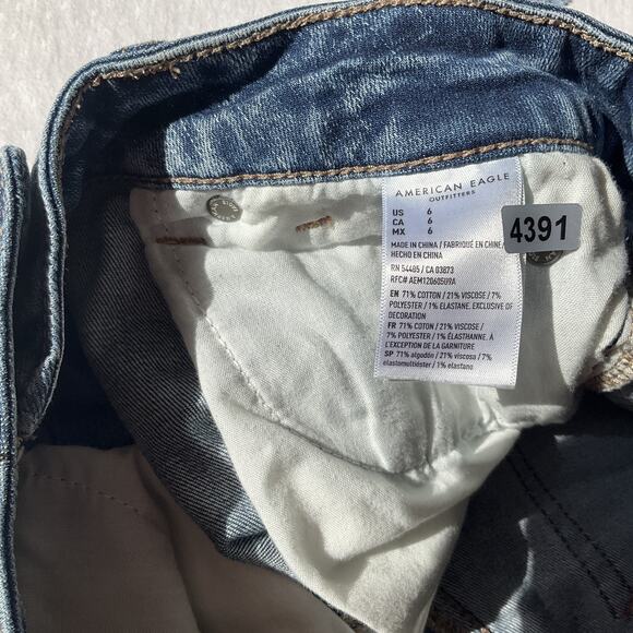 American Eagle Women Shorts 6 Blue Denim Cutoff Next Level Stretch 2” Inseam - Picture 3 of 10